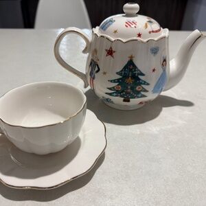 Tea set - teapot + 1 cup + saucer - nutcracker - by Grace Teaware